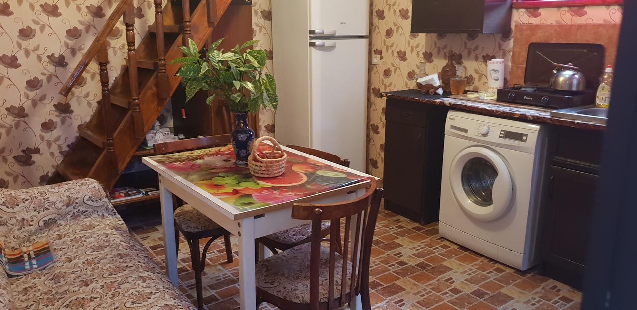 2 Santeli Turn Guest House Tbilisi Ngoại thất bức ảnh